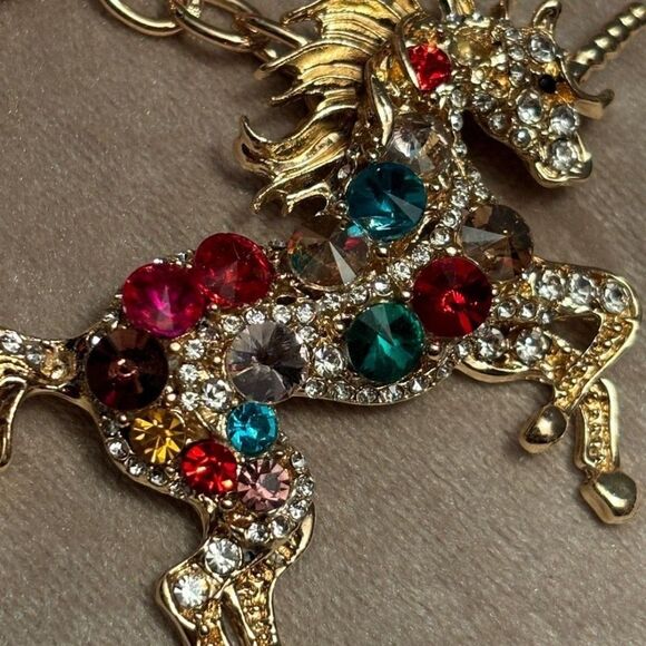 Rhinestone Jewel Unicorn Keychain - Picture 3 of 4